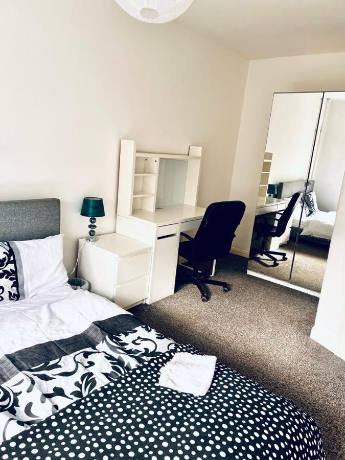 Private Room Close To Leeds University And City Centre Luaran gambar