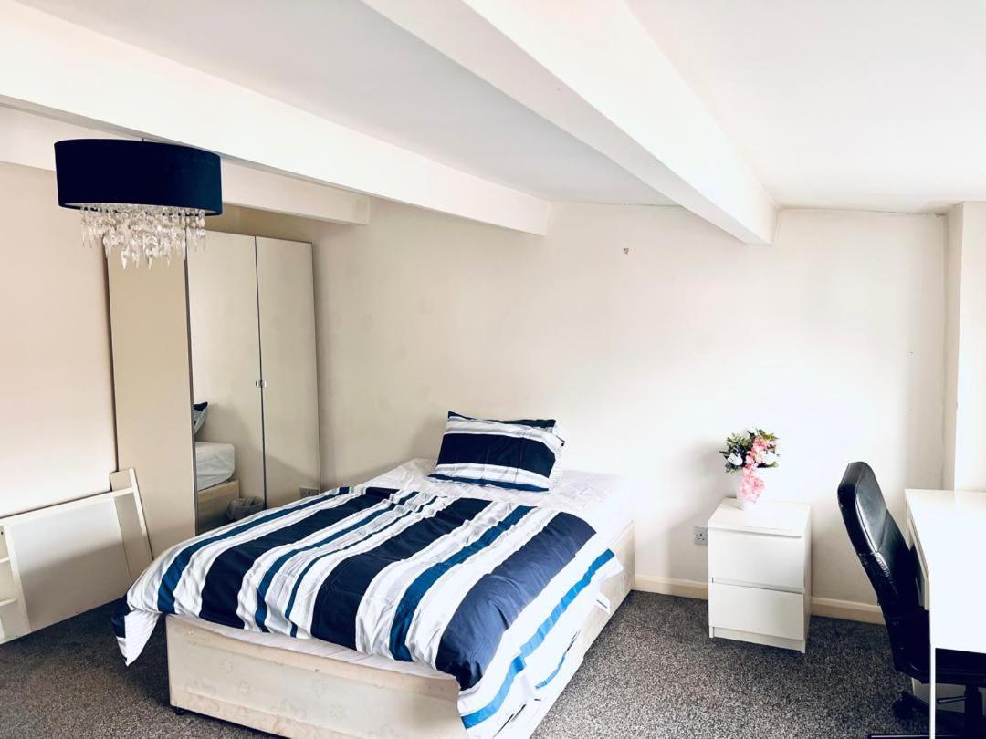 Private Room Close To Leeds University And City Centre Luaran gambar