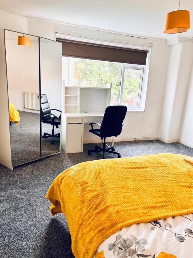 Private Room Close To Leeds University And City Centre Luaran gambar