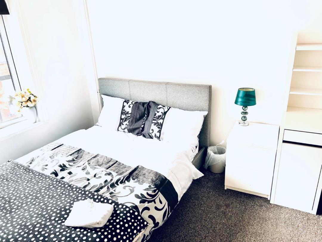 Private Room Close To Leeds University And City Centre Luaran gambar