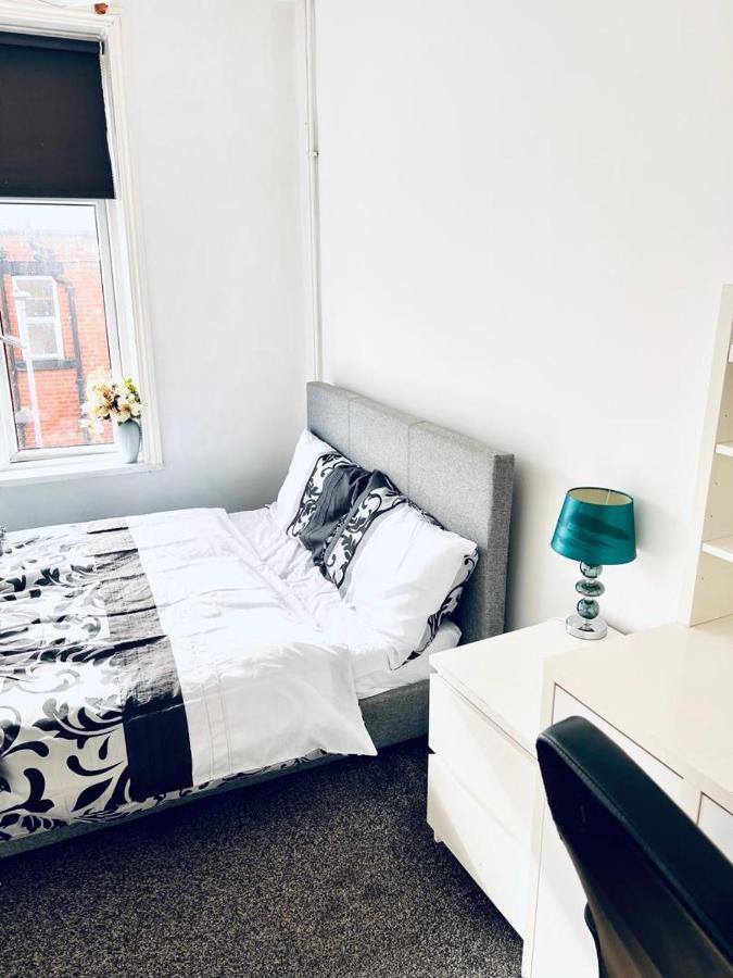 Private Room Close To Leeds University And City Centre Luaran gambar
