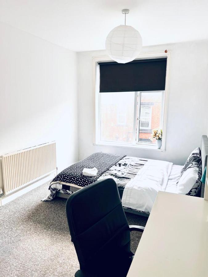 Private Room Close To Leeds University And City Centre Luaran gambar